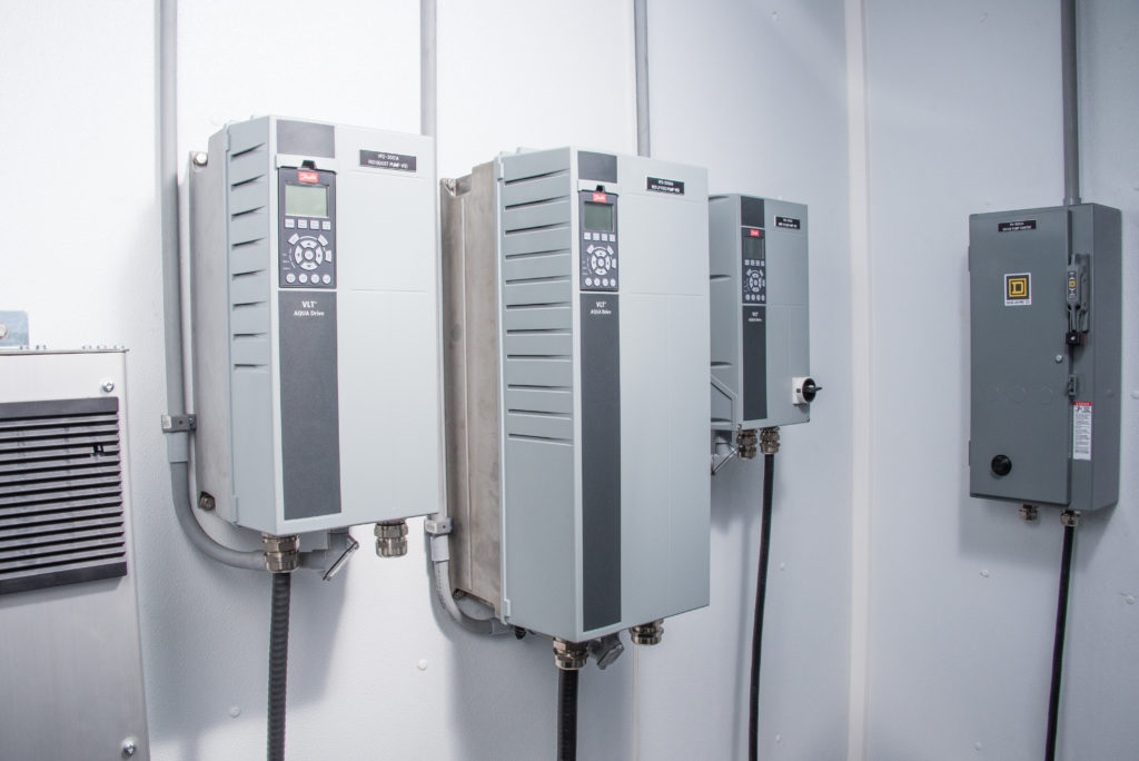 Advancing VFD Technology in Manufacturing Industries: Enhancing Efficiency and Control